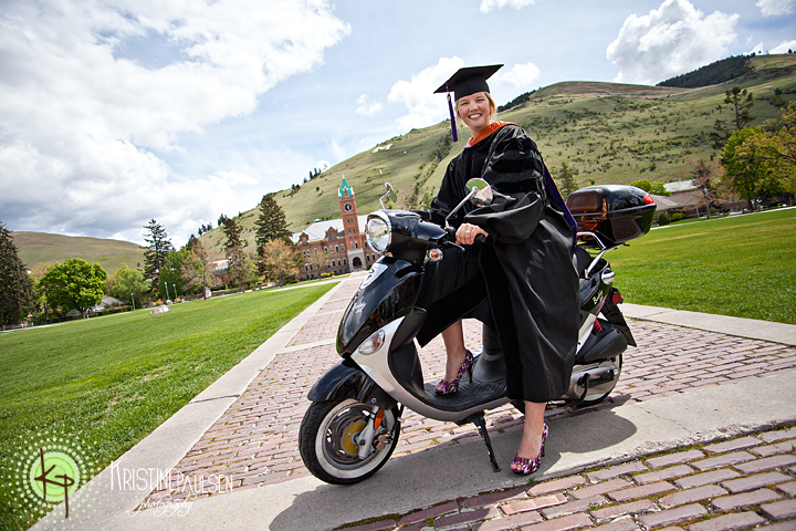 It’s good to be a grad! :: University of Montana graduation portraits
