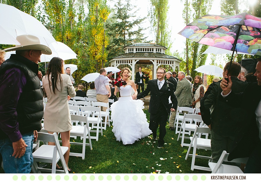 Kisses in the Rain :: {Christine and Pete’s Missoula Wedding at the Gibson Mansion}