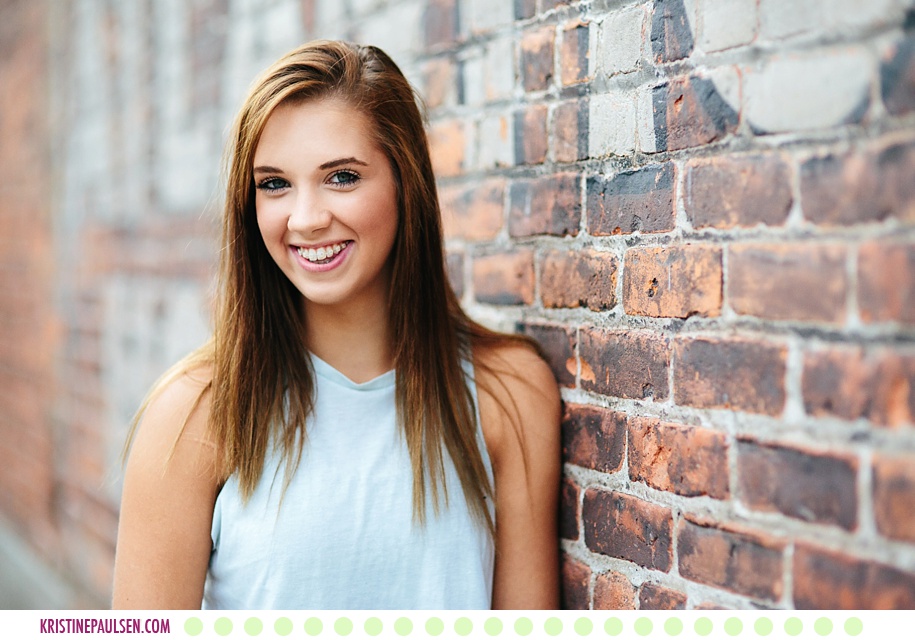 Mia :: Missoula Downtown Senior Pictures