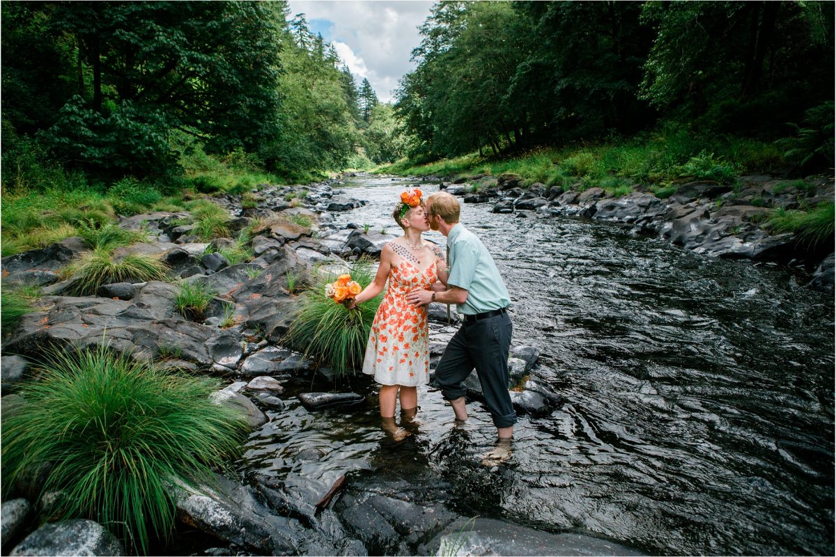 Kirk + Erinne :: Trask River Wedding in Tillamook Oregon