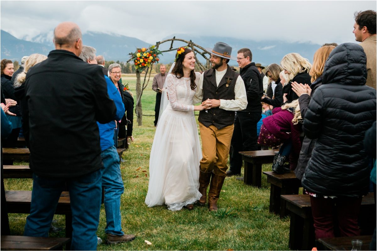 Breanna + Branden :: Corvallis Montana Bitterroot Barn Wedding