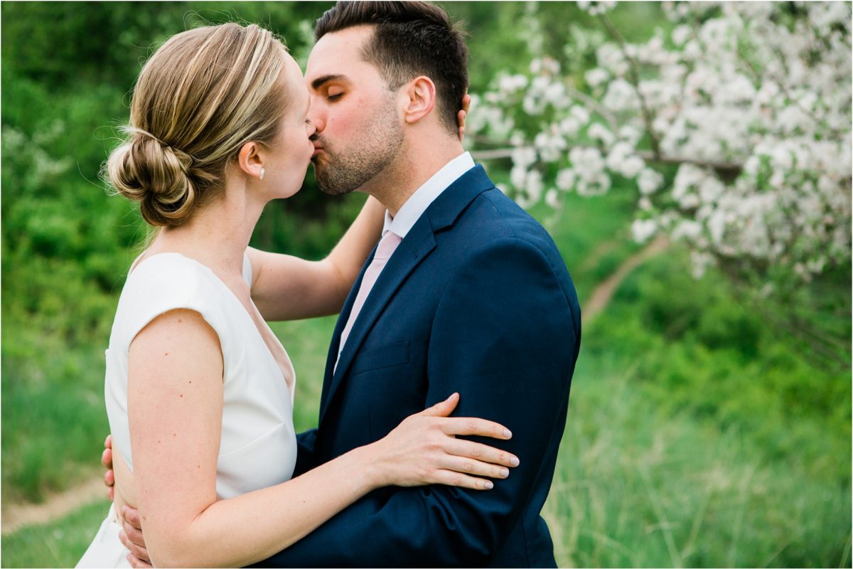 Frankie + Matt :: Intimate Springtime Missoula Courthouse Wedding