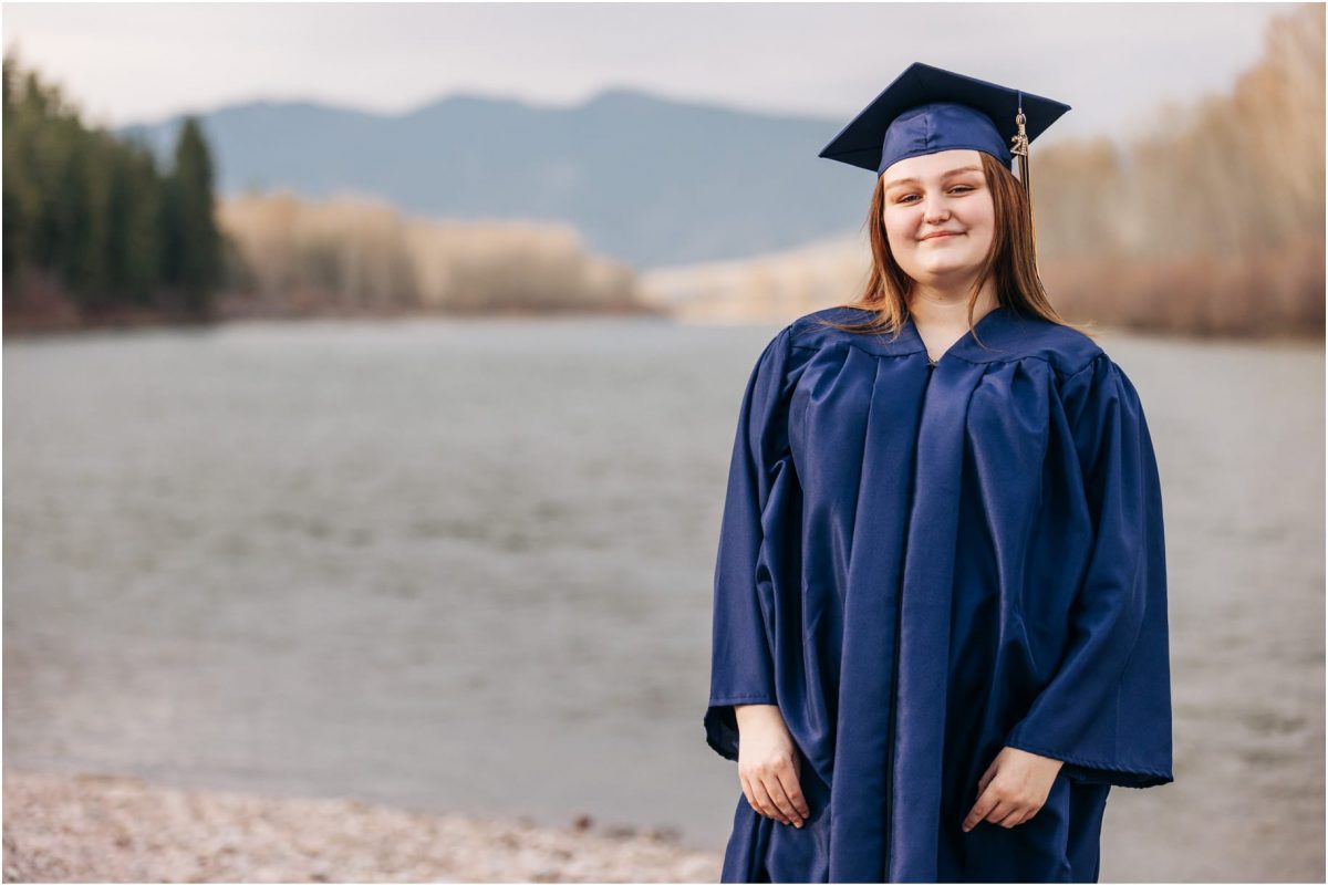 Janelle :: Missoula Senior Photos in the Spring