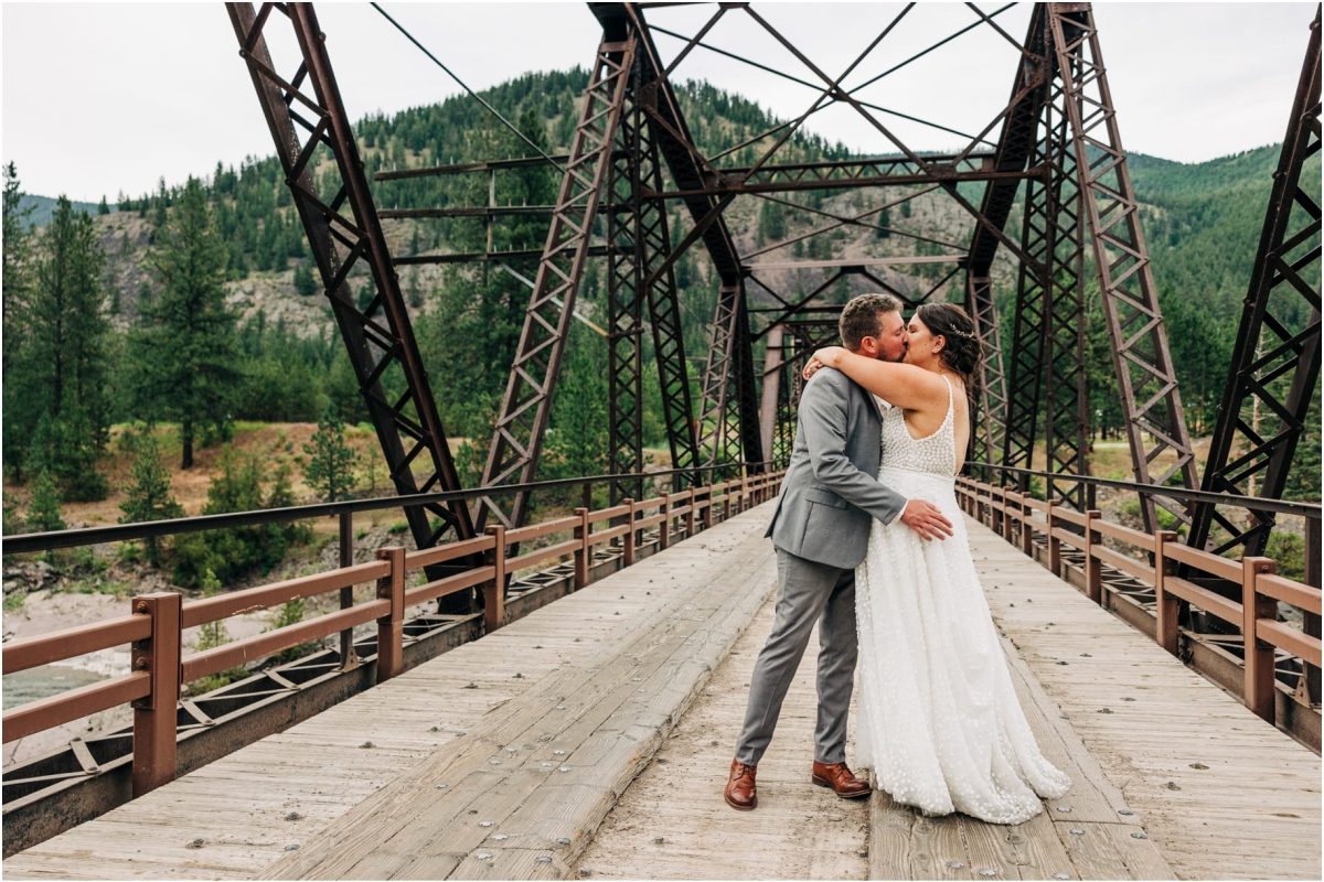 Emily + Andy :: White Raven wedding in Montana